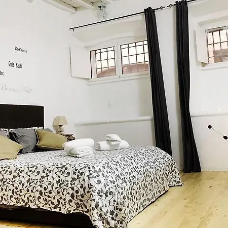Exclusive In Arco Degli Acetari Apartment *